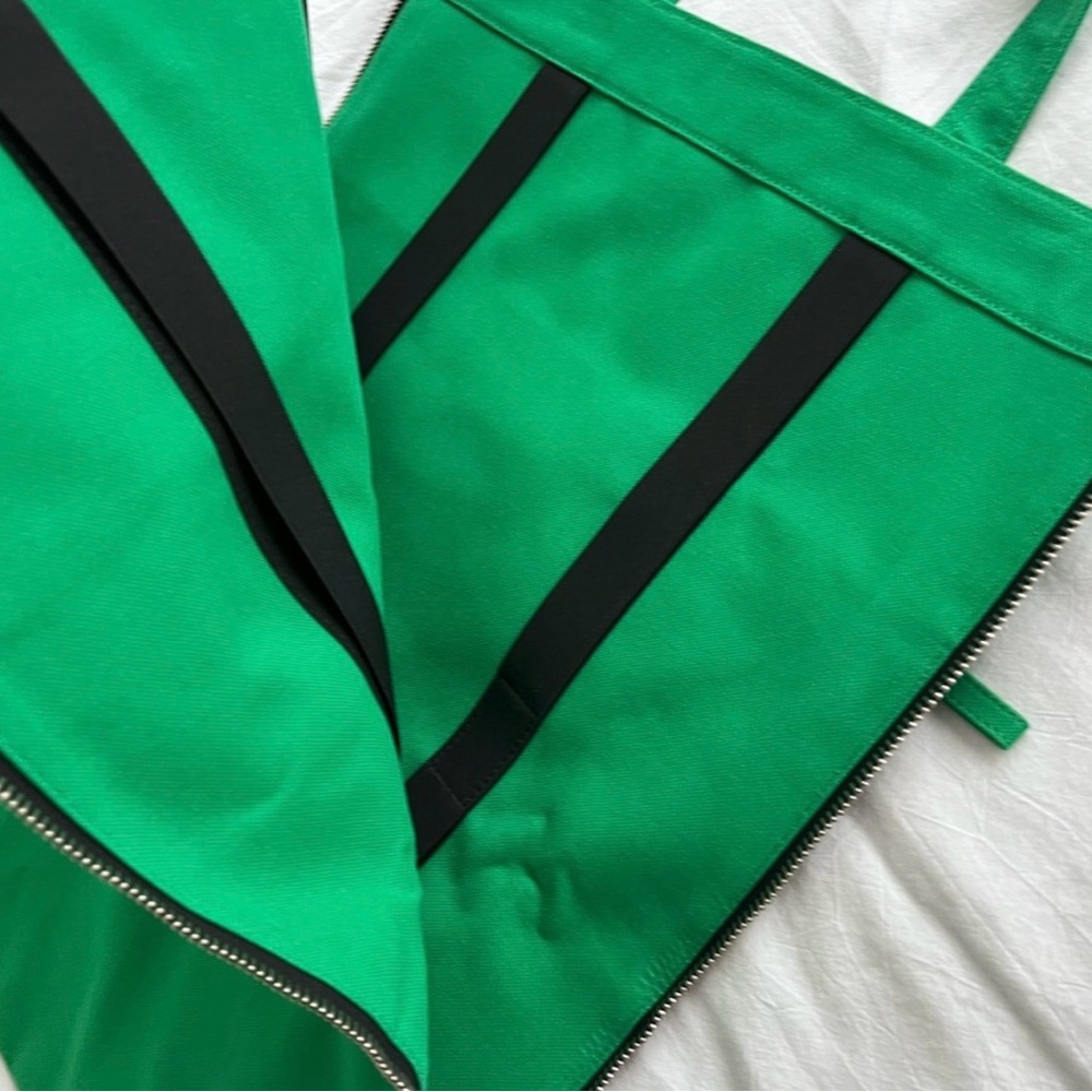 BOTTEGA VENETA Jumbo Canvas Tote - Beautiful Green - Picture 10 of 10
